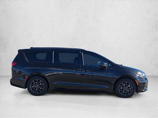 Used 2021 Chrysler Pacifica Touring-L w/ S Appearance Package image 4
