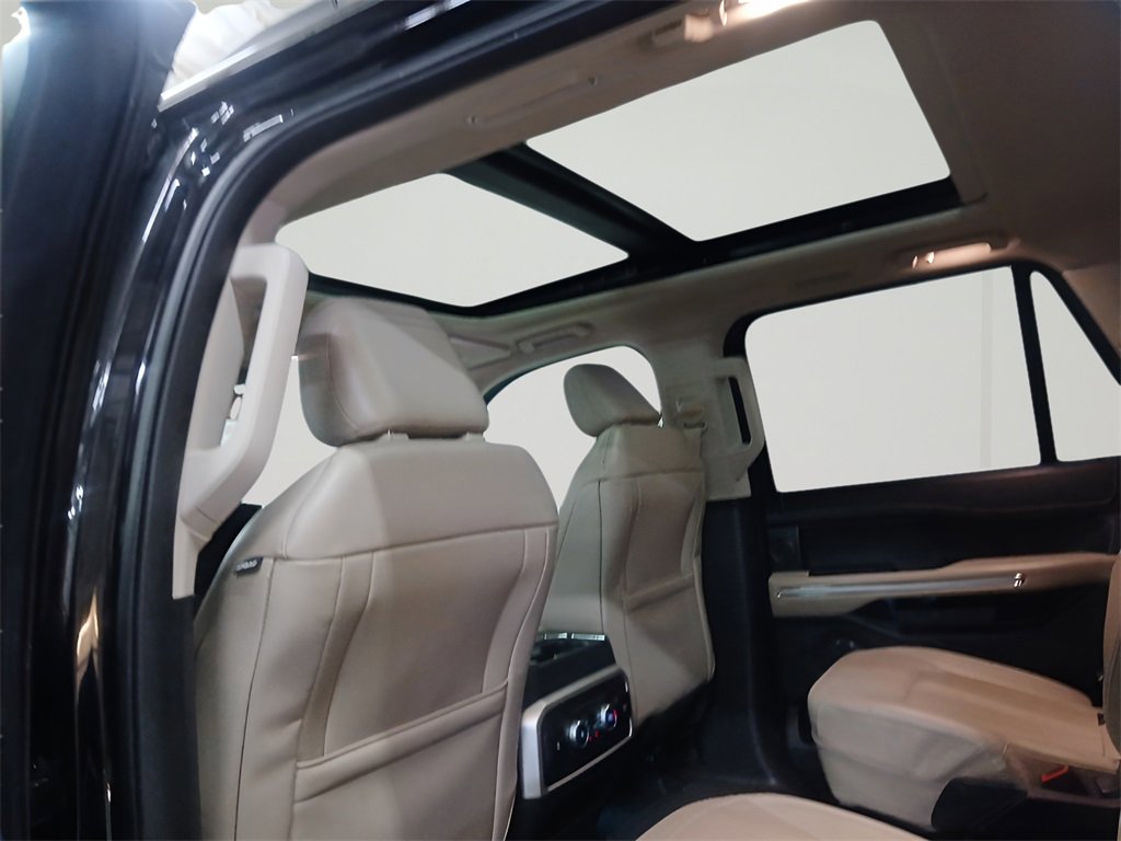 Certified 2022 Ford Expedition Limited image 24