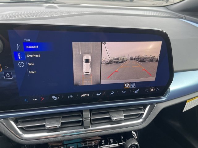 New 2026 Chevrolet Equinox EV LT image 18