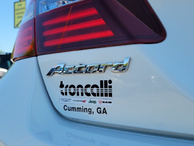 Used 2017 Honda Accord Hybrid Sedan image 8