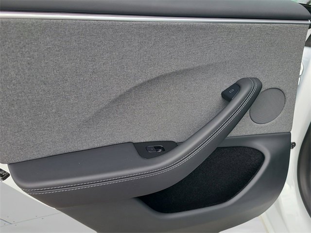 Used 2025 Tesla Model 3 Long Range image 17