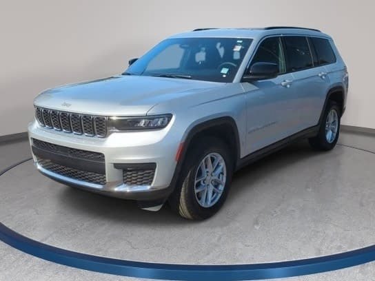 Used 2024 Jeep Grand Cherokee L Laredo w/ Luxury Tech Group I AWD/4WD image 1
