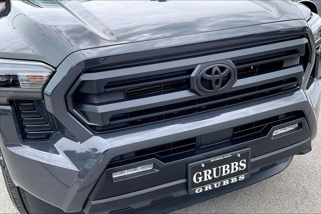 Used 2025 Toyota Tacoma SR5 RWD image 35