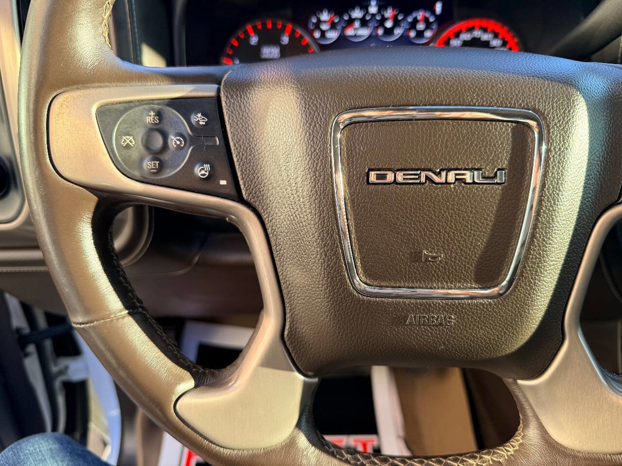 Used 2015 GMC Sierra 2500 Denali w/ Duramax Plus Package image 24