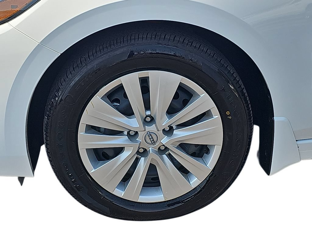 Used 2025 Nissan Sentra S FWD image 29