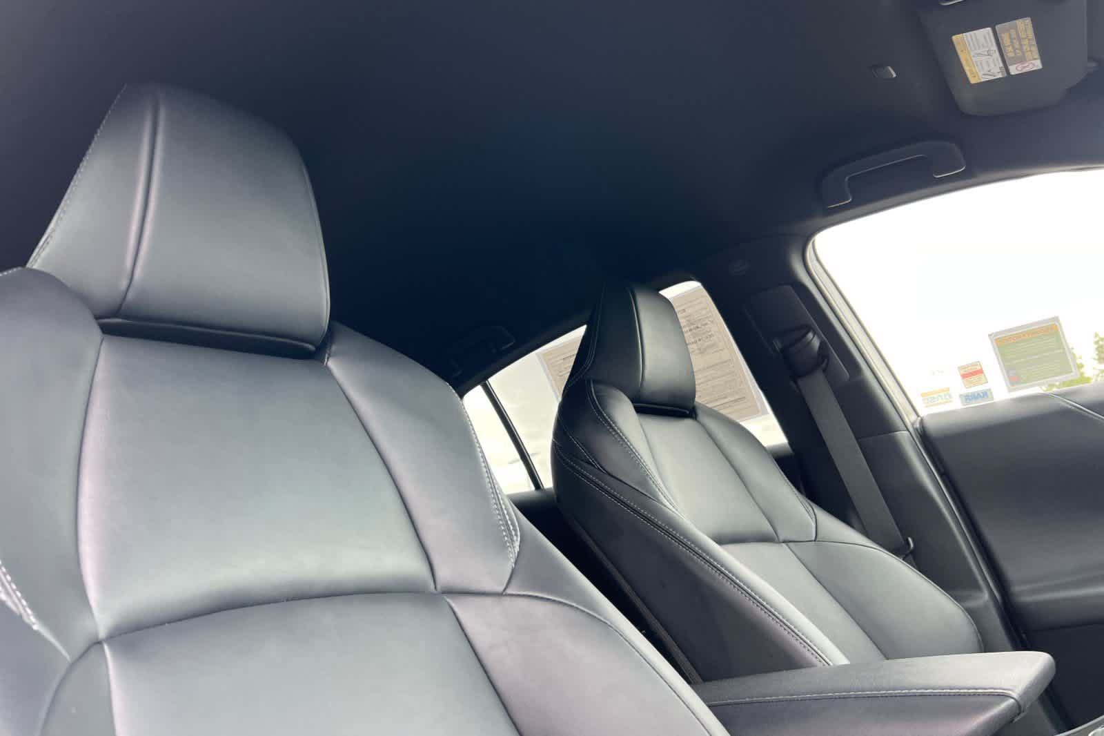 Certified 2023 Toyota Venza XLE AWD/4WD image 18