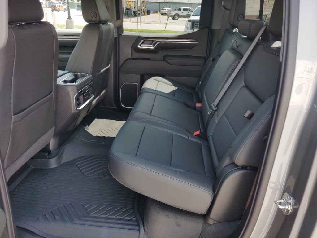 New 2026 Chevrolet Silverado 1500 LTZ w/ Technology Package AWD/4WD image 29