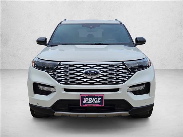Used 2023 Ford Explorer Platinum w/ Equipment Group 601A AWD/4WD image 2