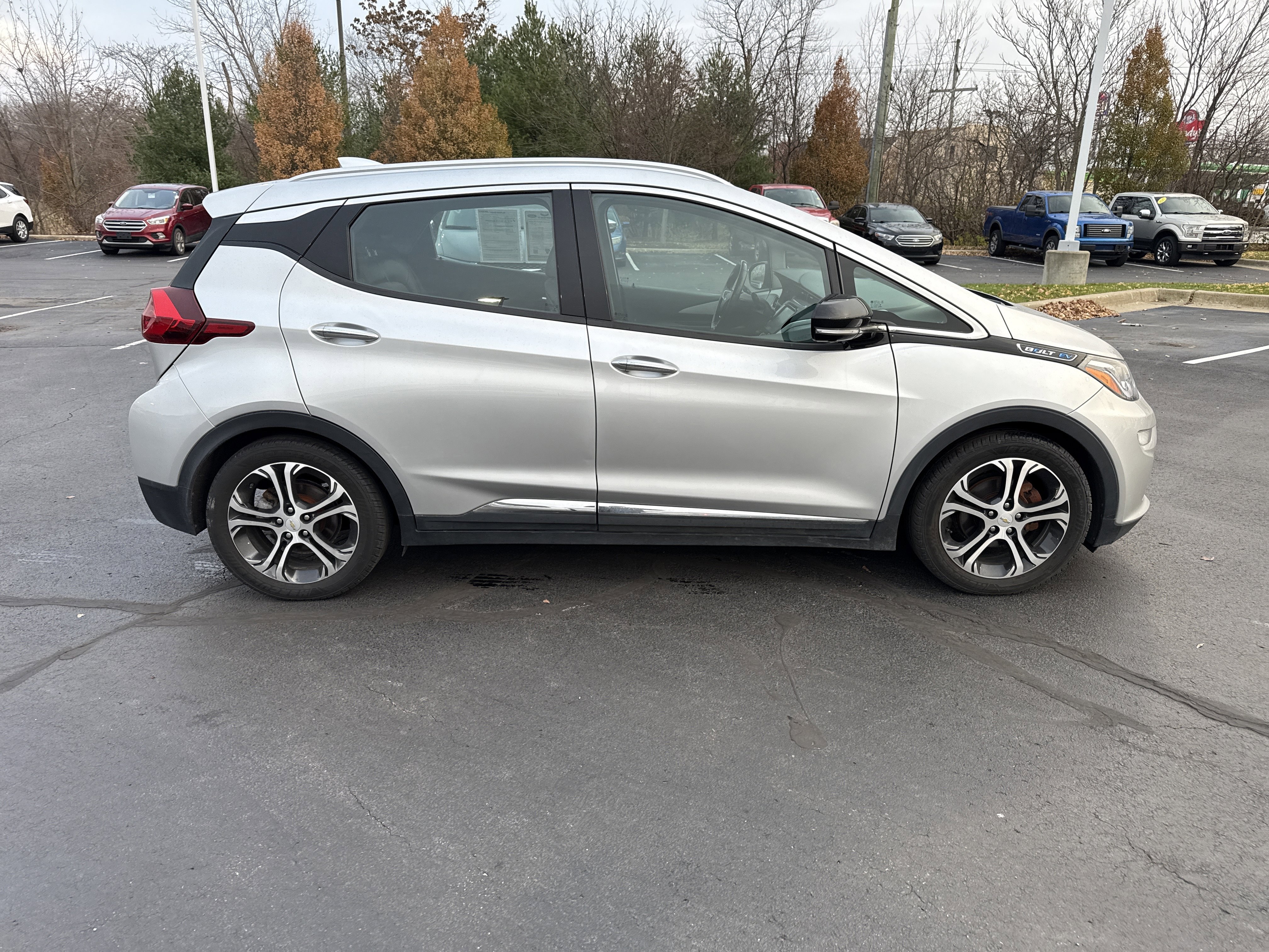 Used 2017 Chevrolet Bolt Premier w/ Driver Confidence II Package image 9