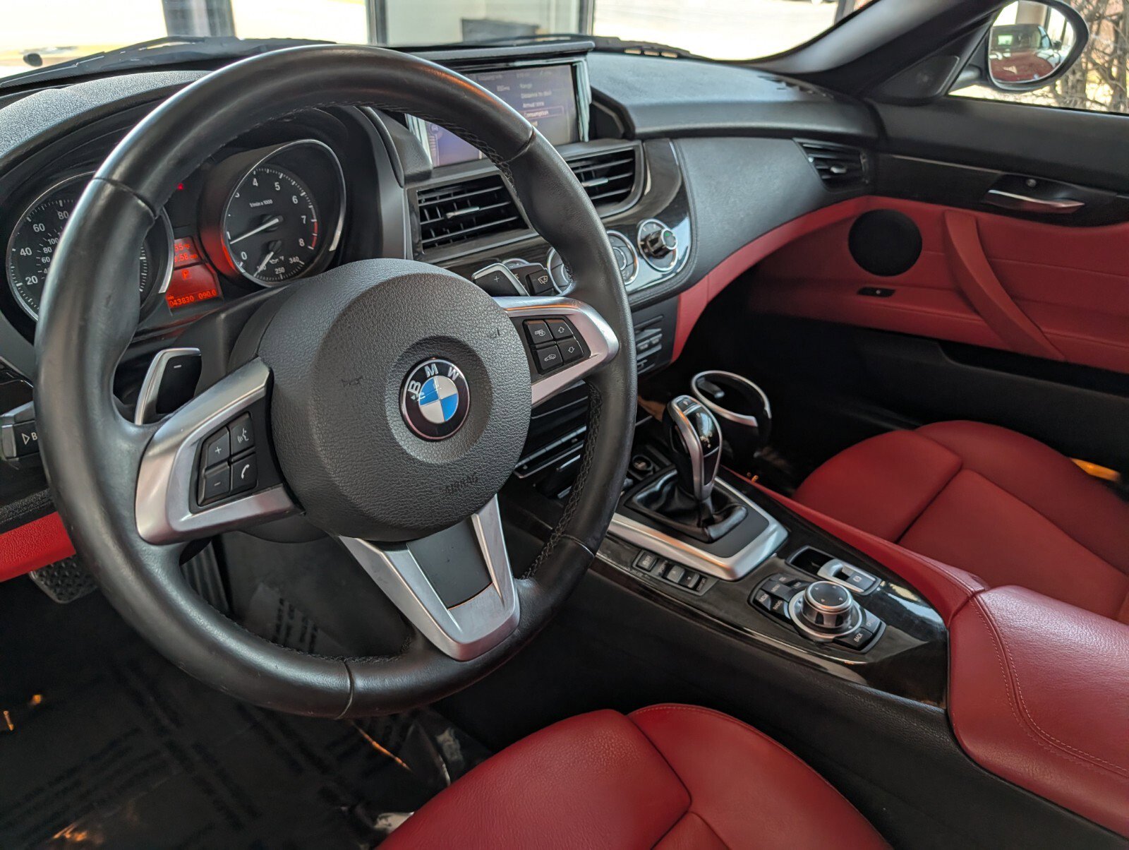 Used 2016 BMW Z4 sDrive28i image 14