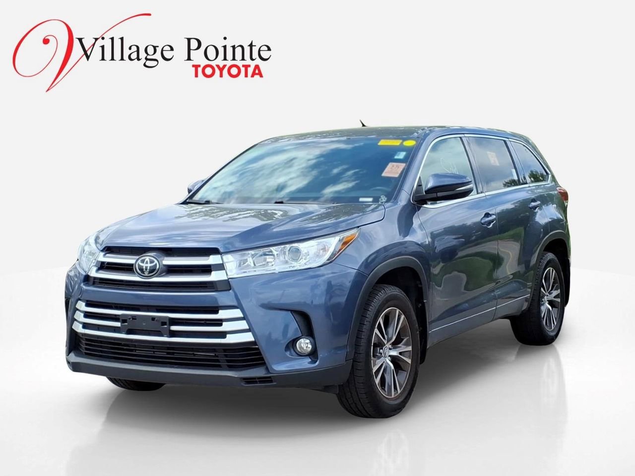 Used 2018 Toyota Highlander Plus w/ Carpet Mat Package (TMS) AWD/4WD image 1