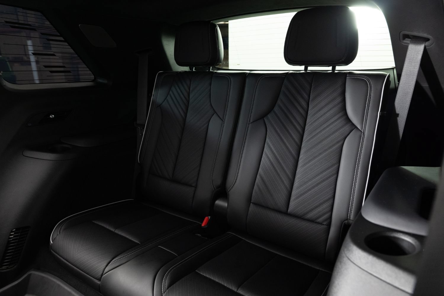 Used 2026 Cadillac Vistiq Platinum w/ LPO, Floor Liner Package AWD/4WD image 32