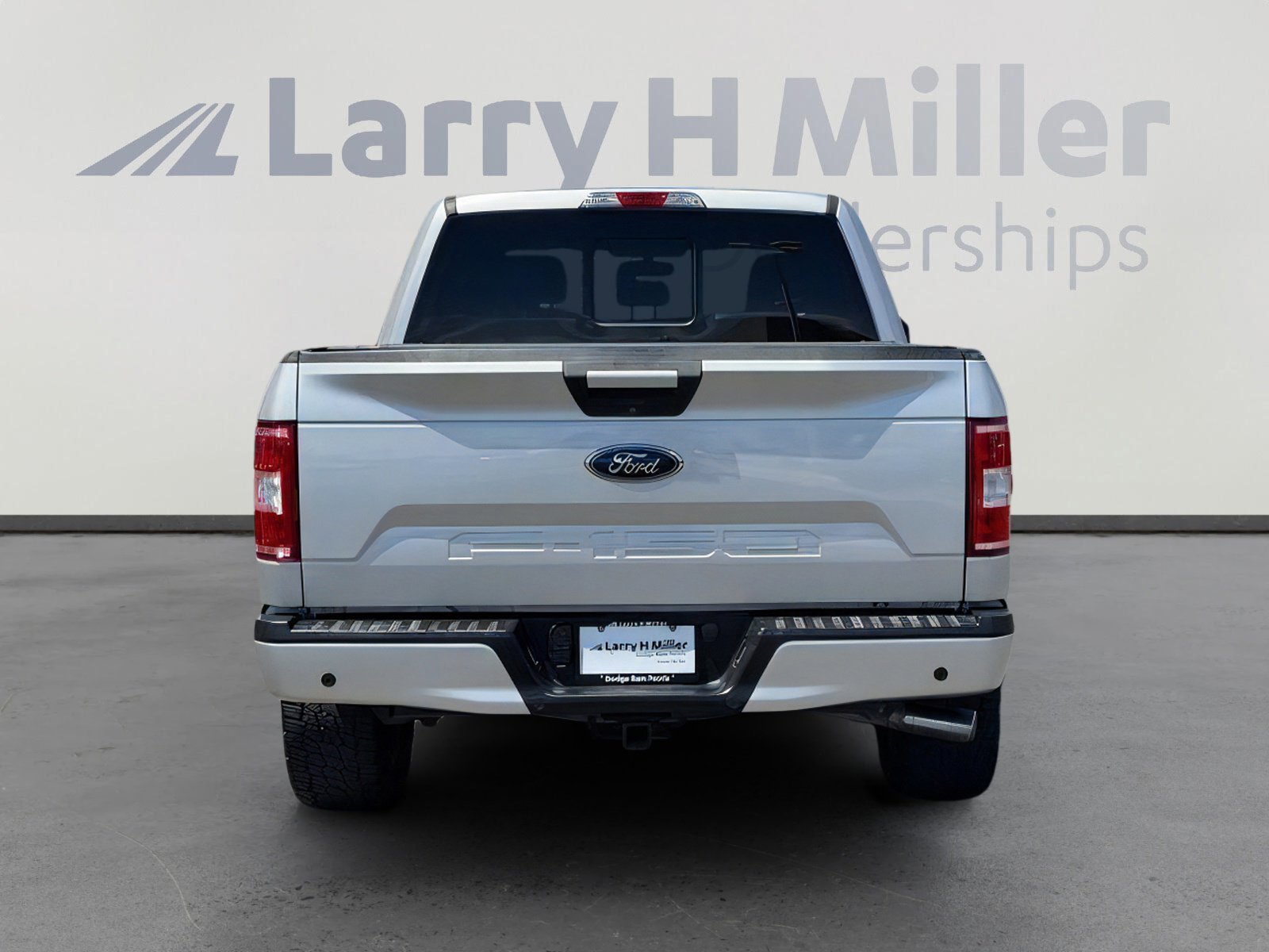 Used 2018 Ford F150 XLT w/ Equipment Group 302A Luxury AWD/4WD image 5