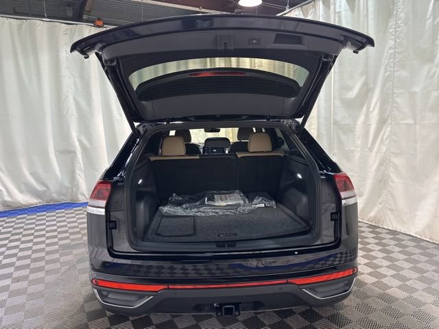 New 2025 Volkswagen Atlas Cross Sport SE image 37