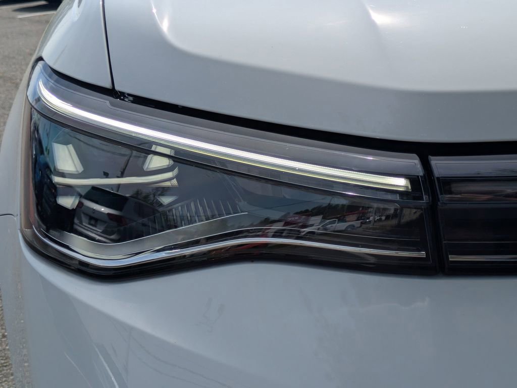 Certified 2025 Volkswagen Taos SEL image 10