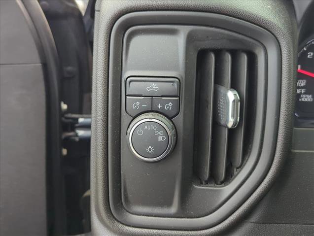 Used 2021 Chevrolet Silverado 1500 Custom image 14