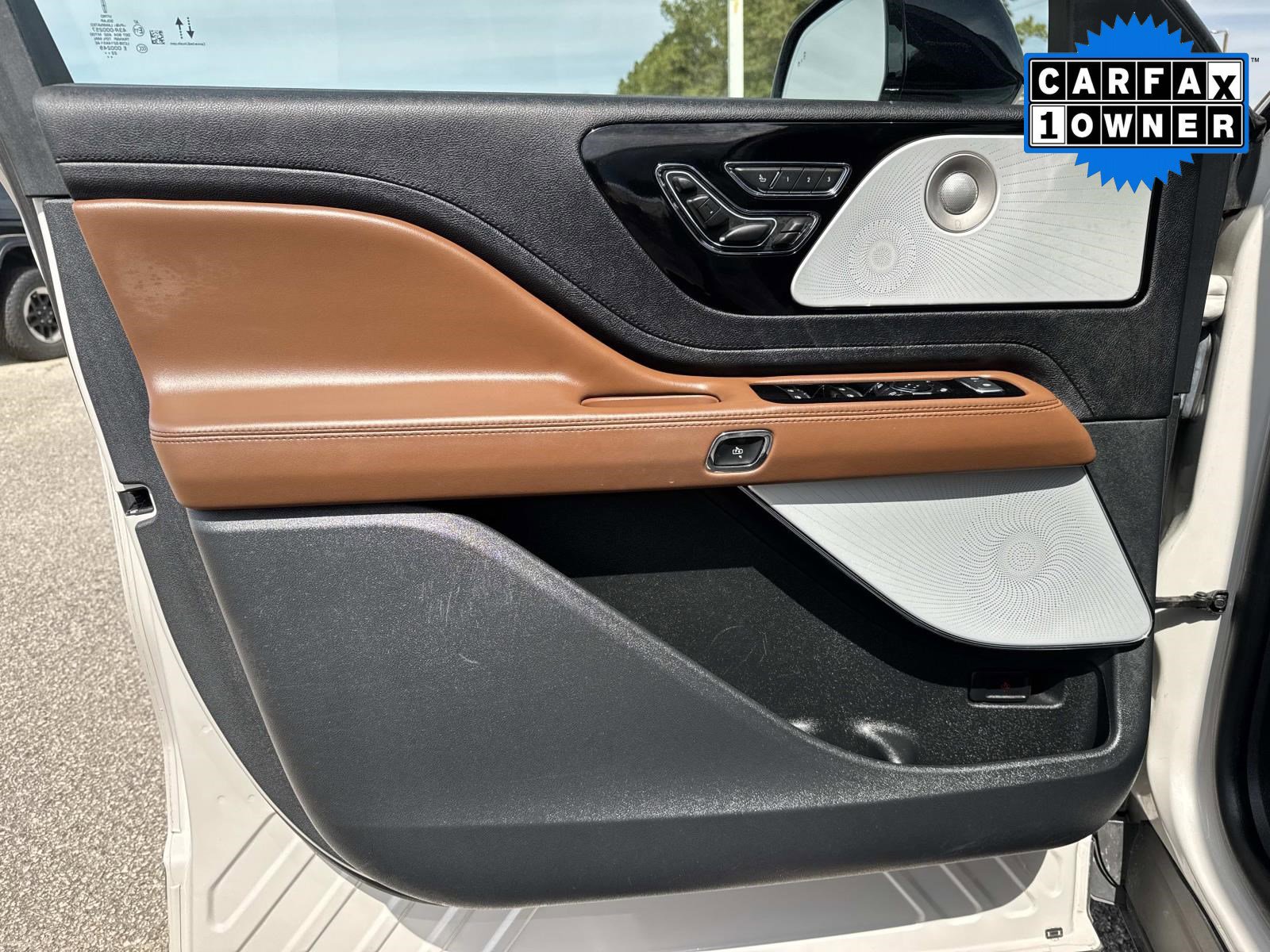 Used 2023 Lincoln Aviator Reserve w/ Equipment Group 201A RWD image 20