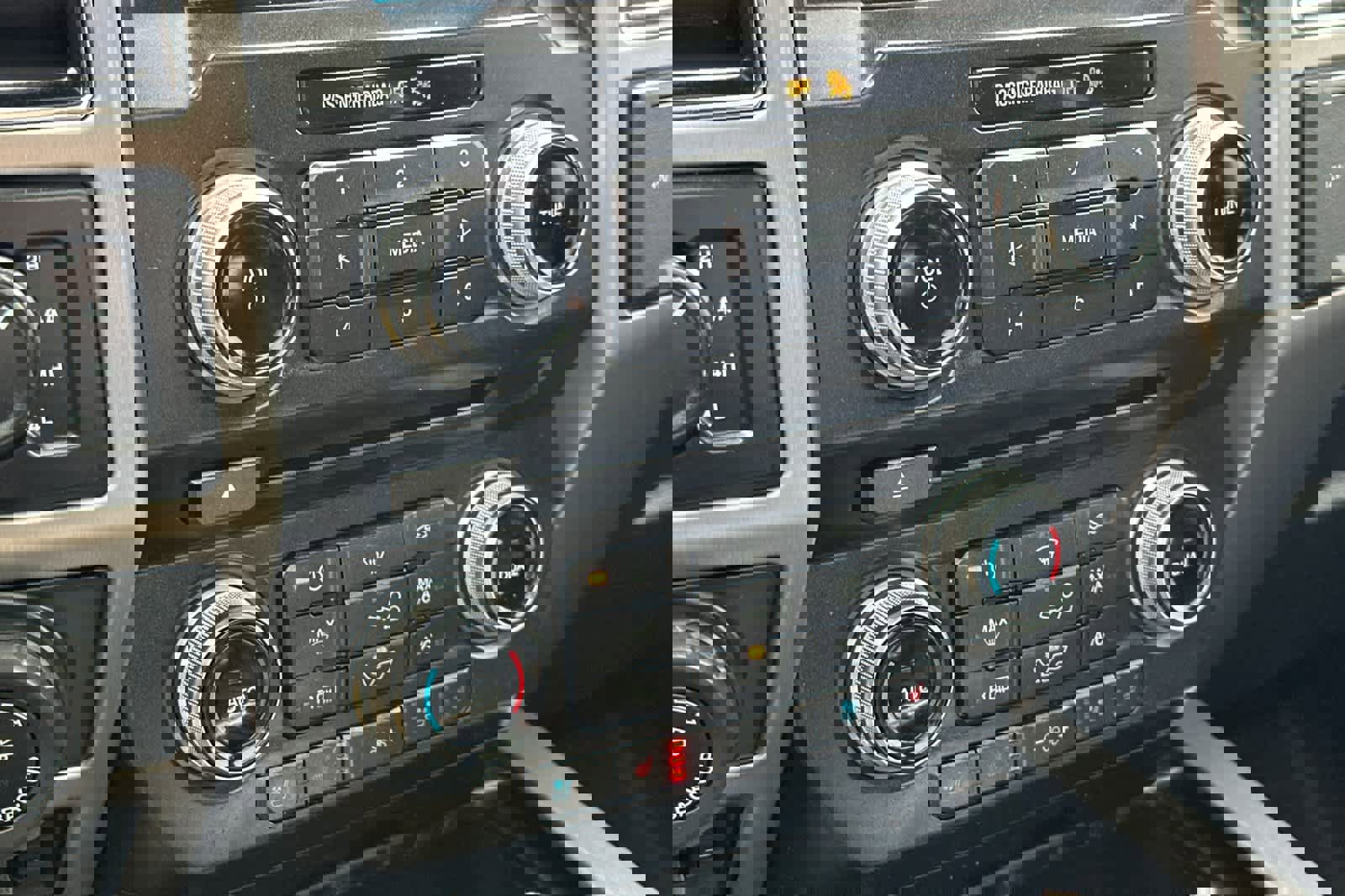 Certified 2018 Ford F150 Platinum w/ Equipment Group 701A Luxury image 20