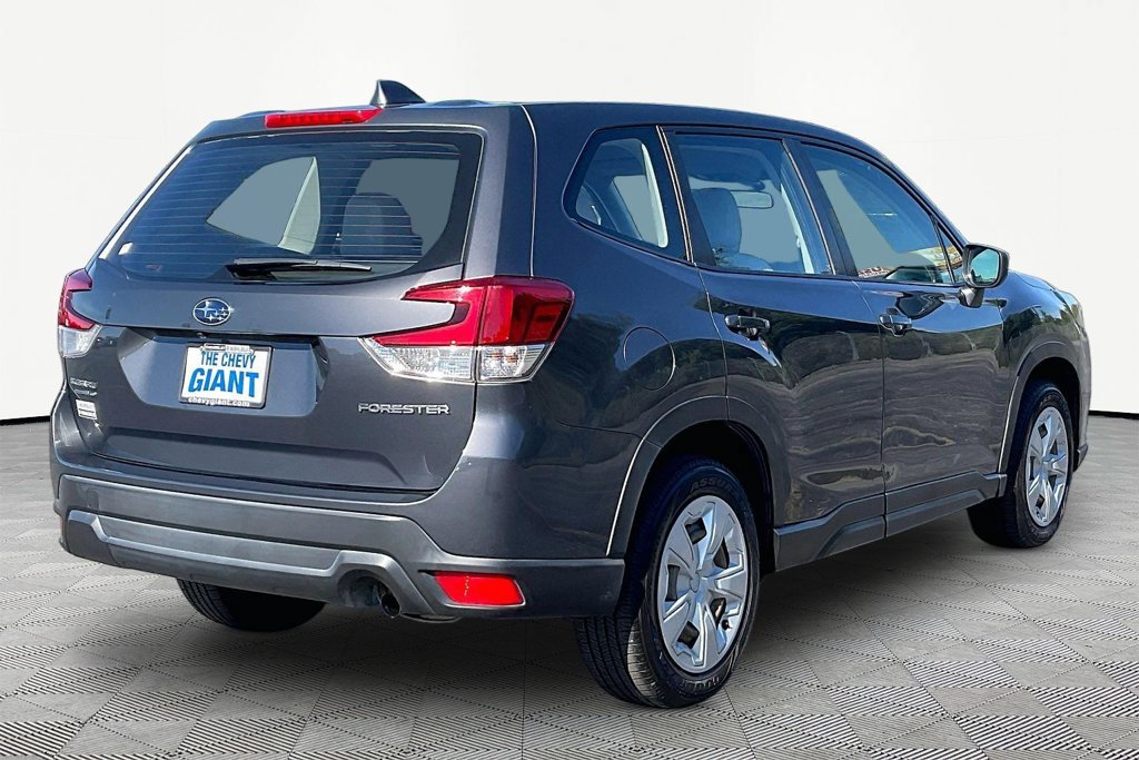 Used 2022 Subaru Forester AWD/4WD image 6