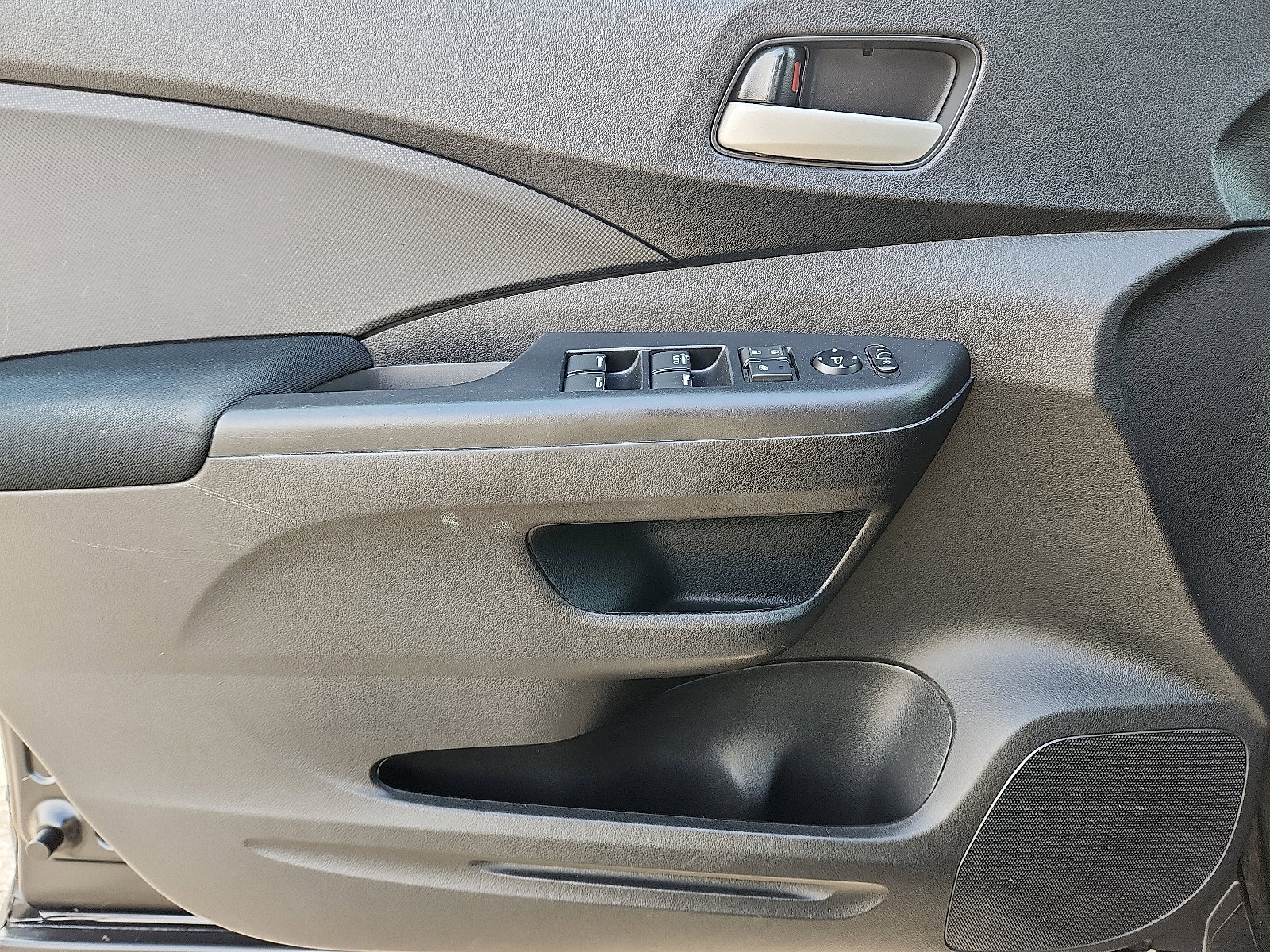 Used 2014 Honda CR-V LX image 12