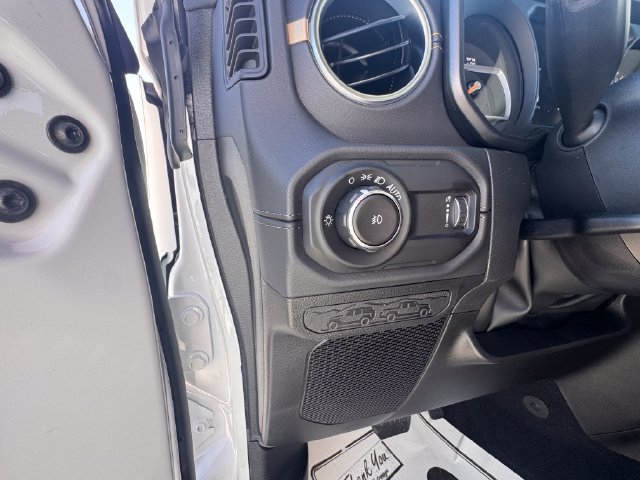 New 2027 Jeep Wrangler Unlimited Sahara AWD/4WD image 30