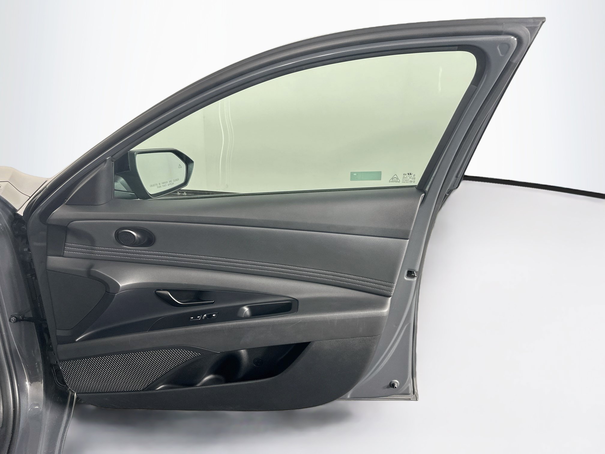 Used 2025 Hyundai Elantra Sport FWD image 31
