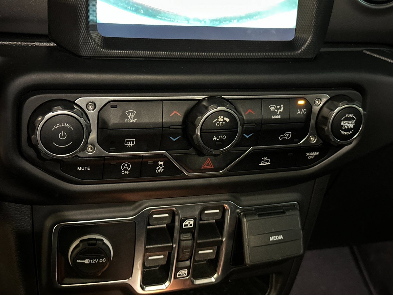 Certified 2023 Jeep Wrangler Unlimited Sport AWD/4WD image 18