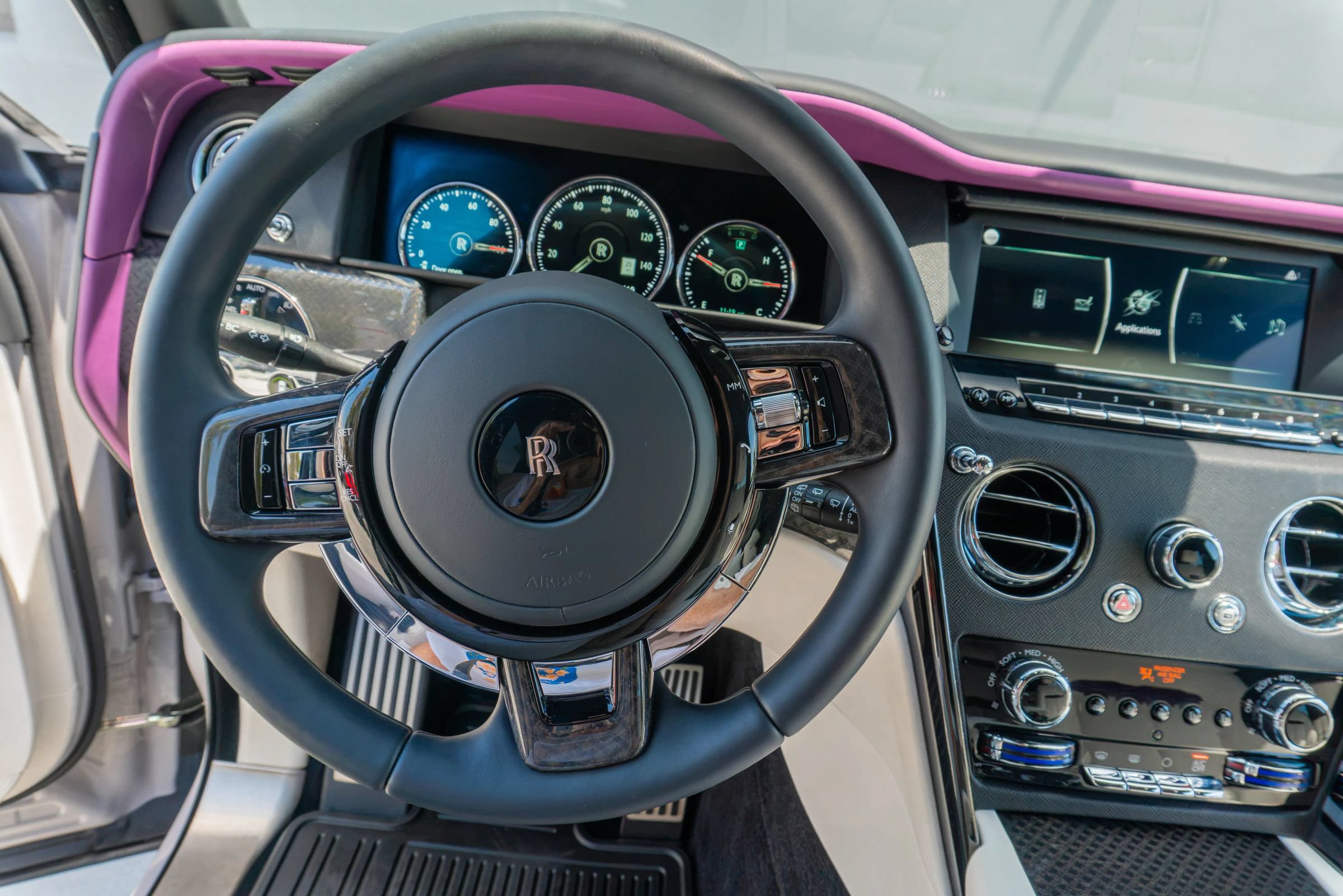 Used 2024 Rolls-Royce Cullinan Black Badge AWD/4WD image 73