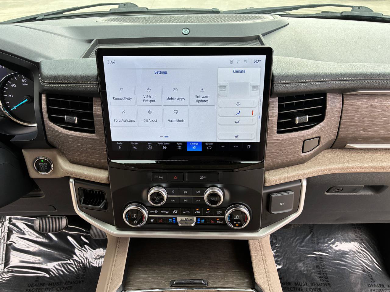 Used 2024 Ford Expedition Limited RWD image 22