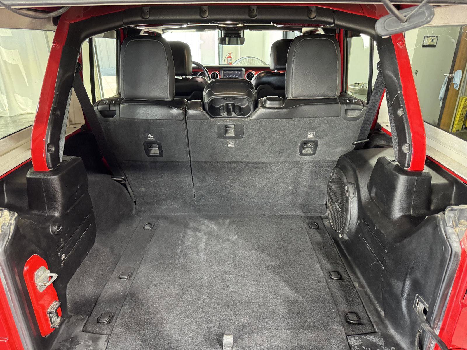 Used 2021 Jeep Wrangler Unlimited Rubicon AWD/4WD image 36