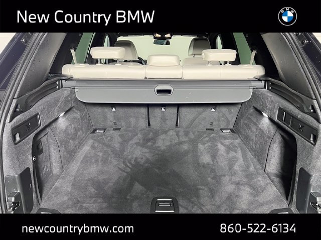Used 2025 BMW X5 xDrive40i w/ M Sport Package AWD/4WD image 17