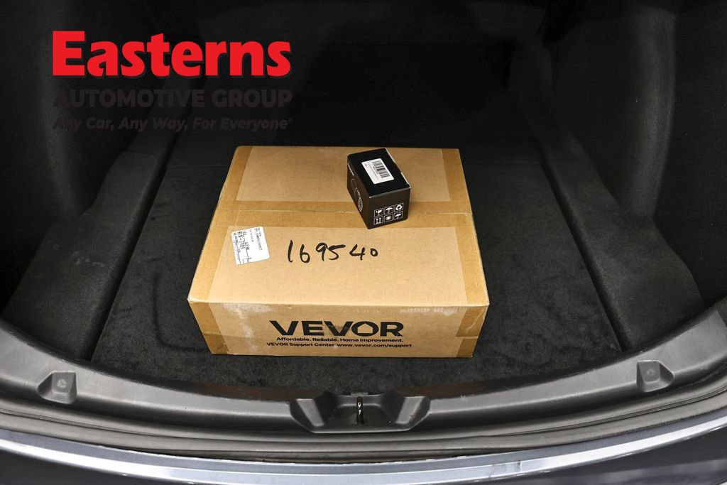 Used 2023 Tesla Model 3 Standard Range image 9