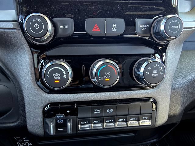 New 2026 RAM 3500 Tradesman w/ Chrome Appearance Group A AWD/4WD image 16