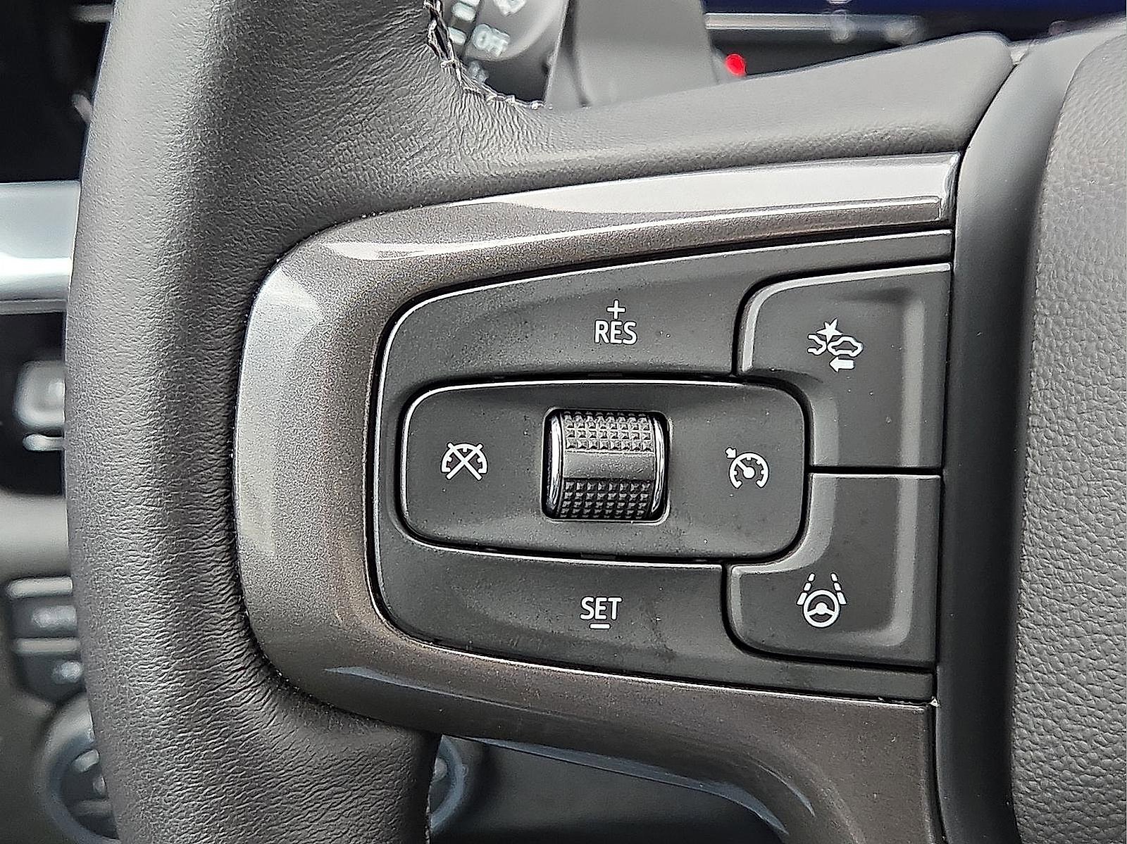 Used 2025 Chevrolet Silverado 1500 High Country image 21