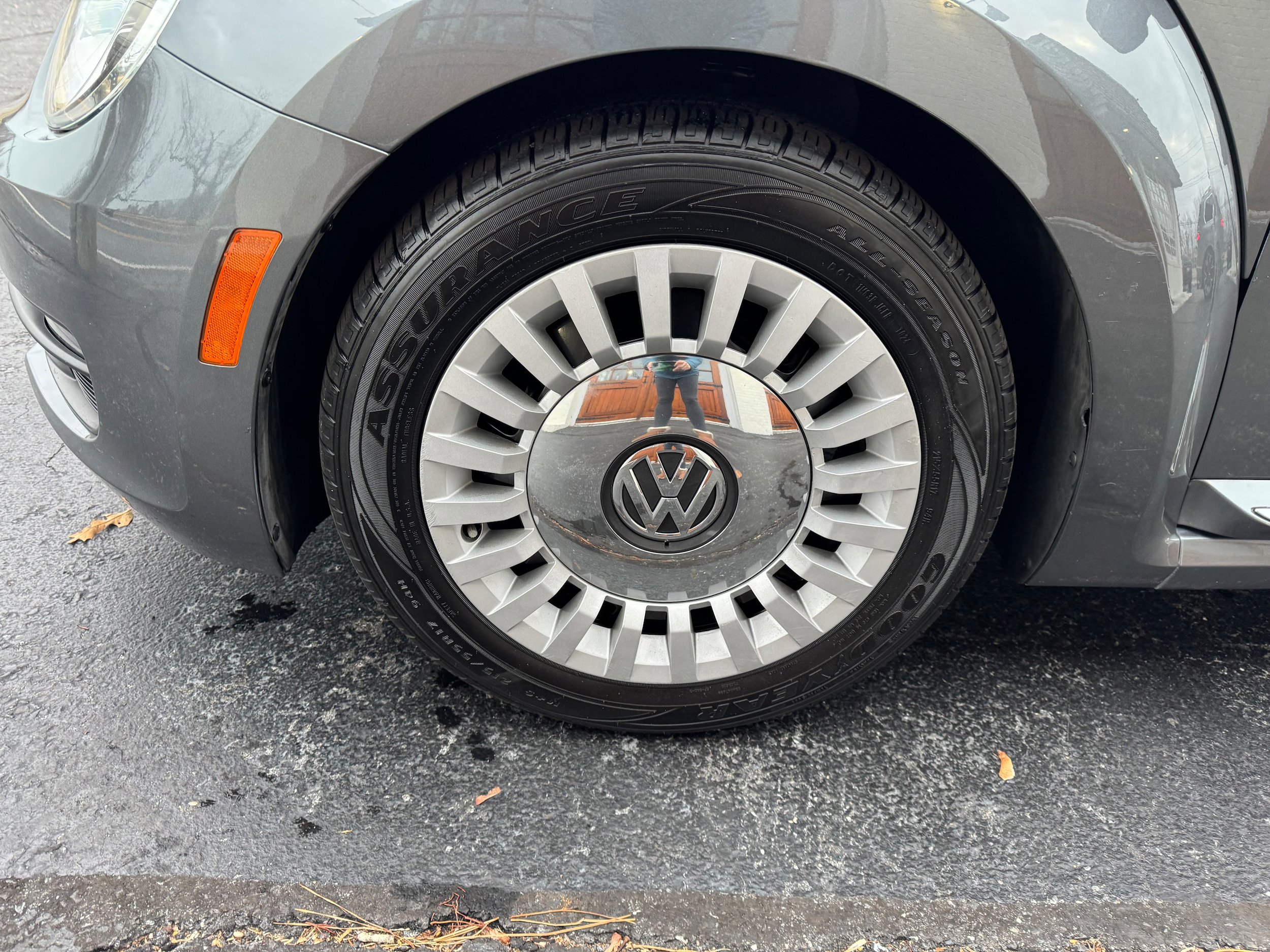 Used 2013 Volkswagen Beetle 2.5 image 31