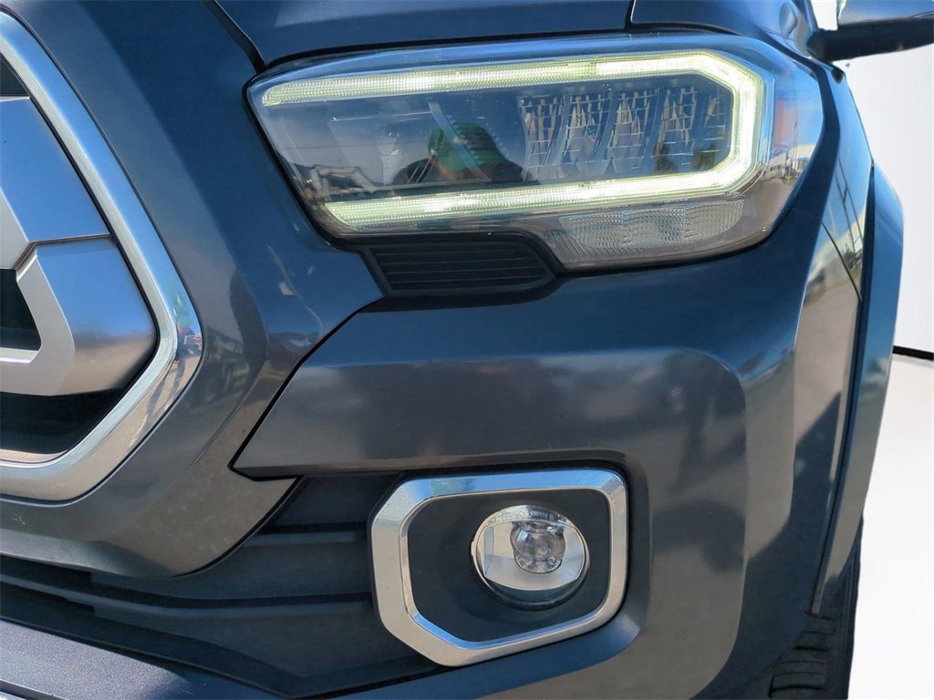 Used 2020 Toyota Tacoma Limited image 10