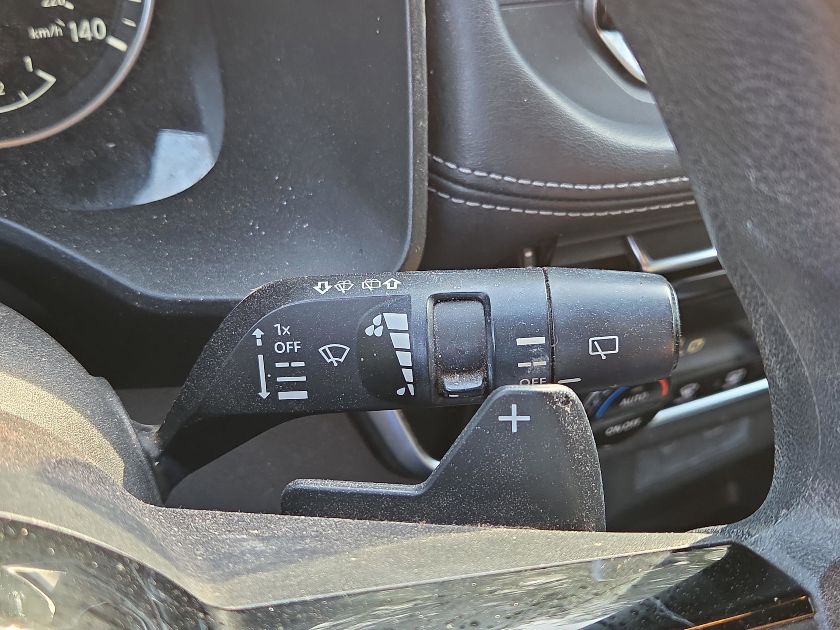 Used 2021 Nissan Rogue SV FWD image 15