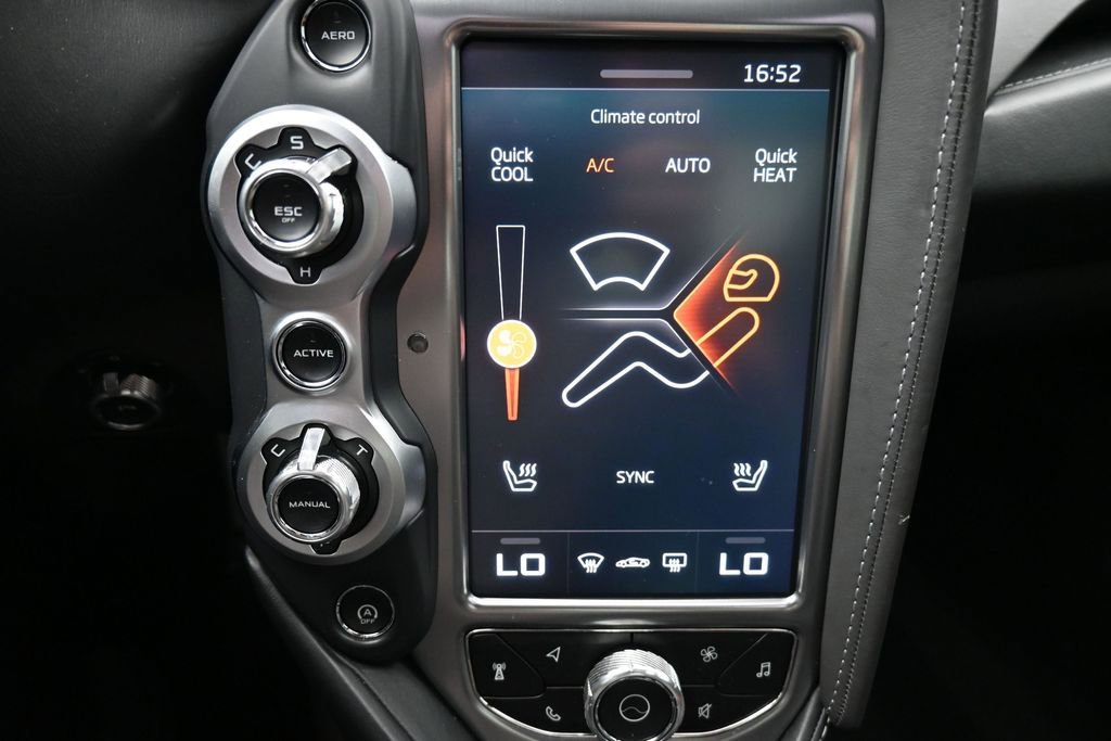 Used 2019 McLaren 720S Luxury RWD image 23