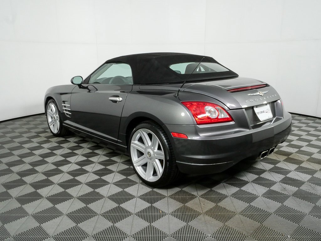 Used 2005 Chrysler Crossfire Limited video 3