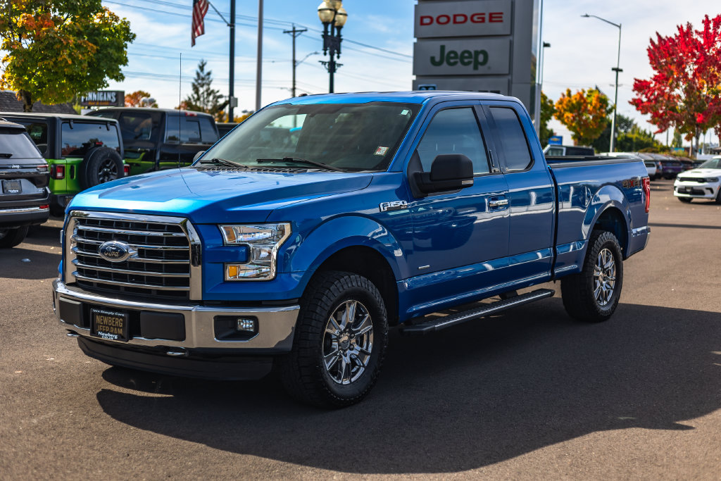 Used 2015 Ford F150 XLT w/ Equipment Group 301A Mid AWD/4WD image 4