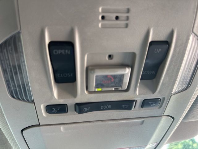 Used 2023 Toyota Highlander Limited image 39