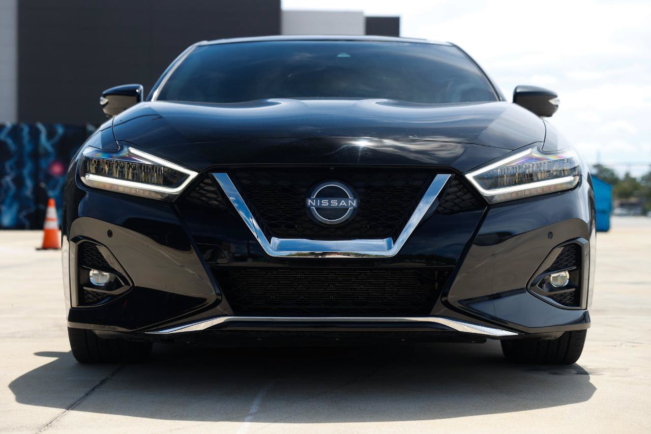 Used 2023 Nissan Maxima SR w/ Sport Mat Group FWD image 17