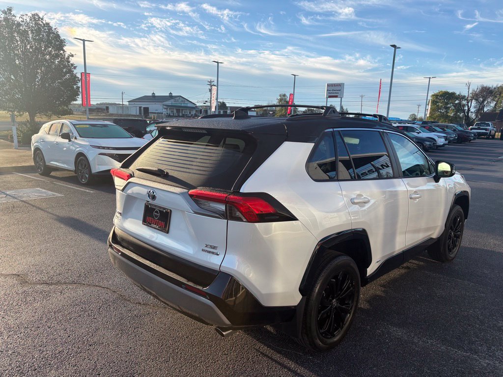 Used 2024 Toyota RAV4 XSE w/ Weather Package AWD/4WD image 4