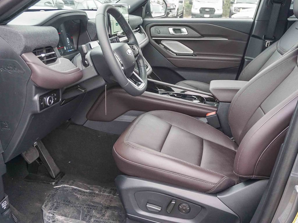 New 2026 Ford Explorer Platinum RWD image 17
