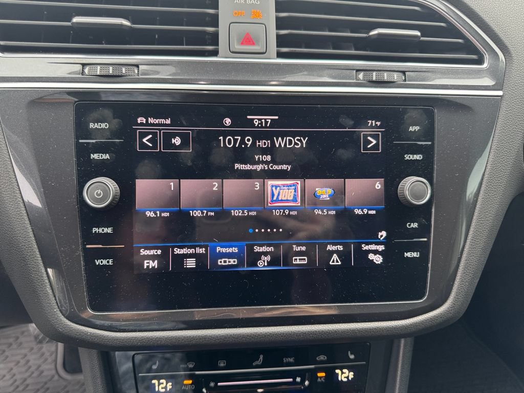 Used 2022 Volkswagen Tiguan SE AWD/4WD image 17