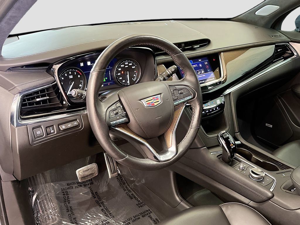 Used 2022 Cadillac XT6 Sport w/ Platinum Package image 9