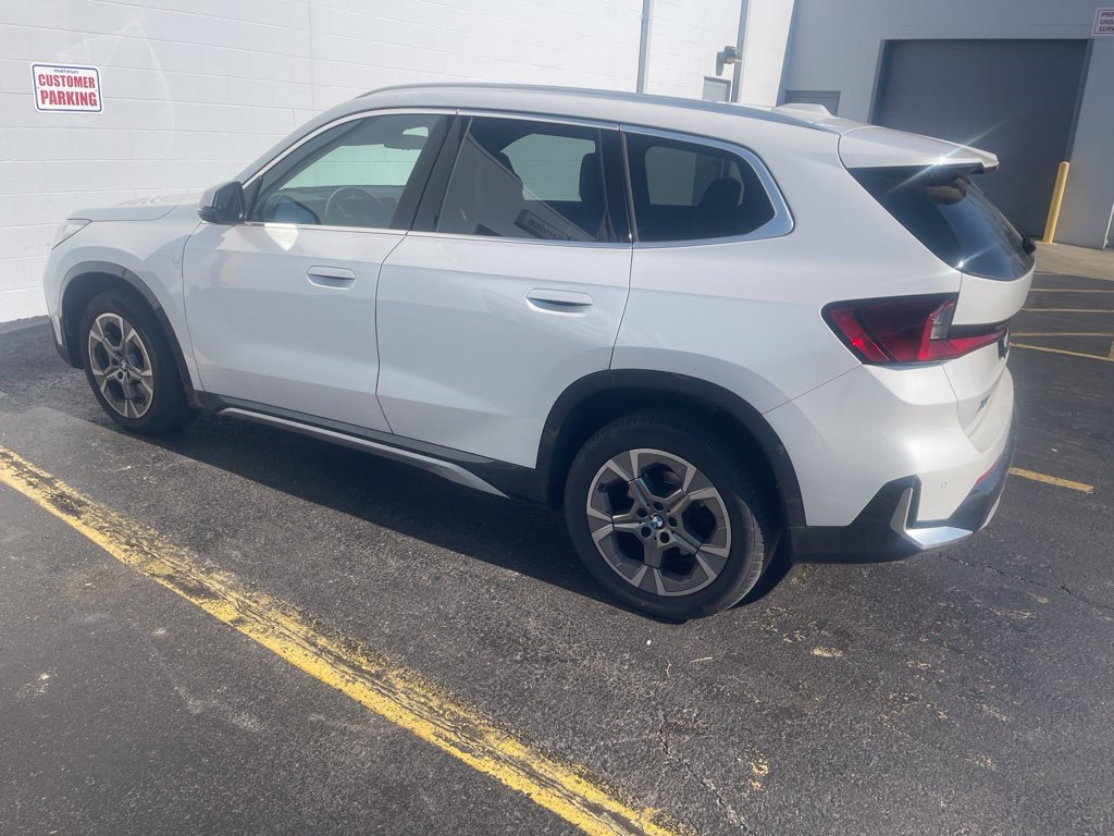 Used 2023 BMW X1 xDrive28i w/ Convenience Package AWD/4WD image 4