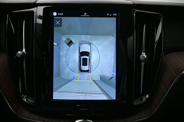 Used 2023 Volvo XC60 B5 Ultimate FWD image 21