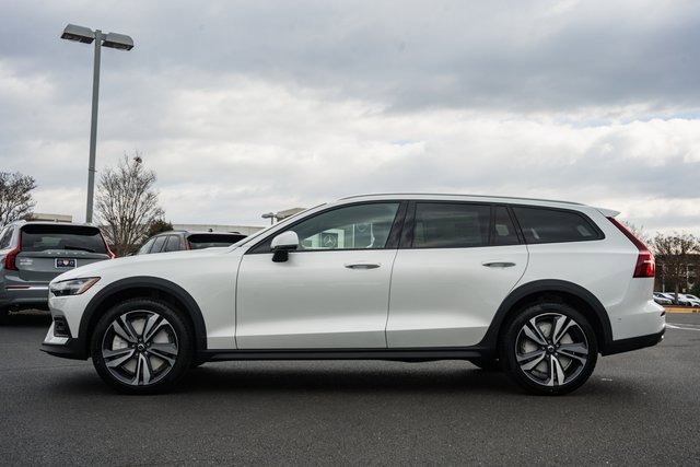 New 2026 Volvo V60 B5 Cross Country Plus w/ Protection Package Premier image 4