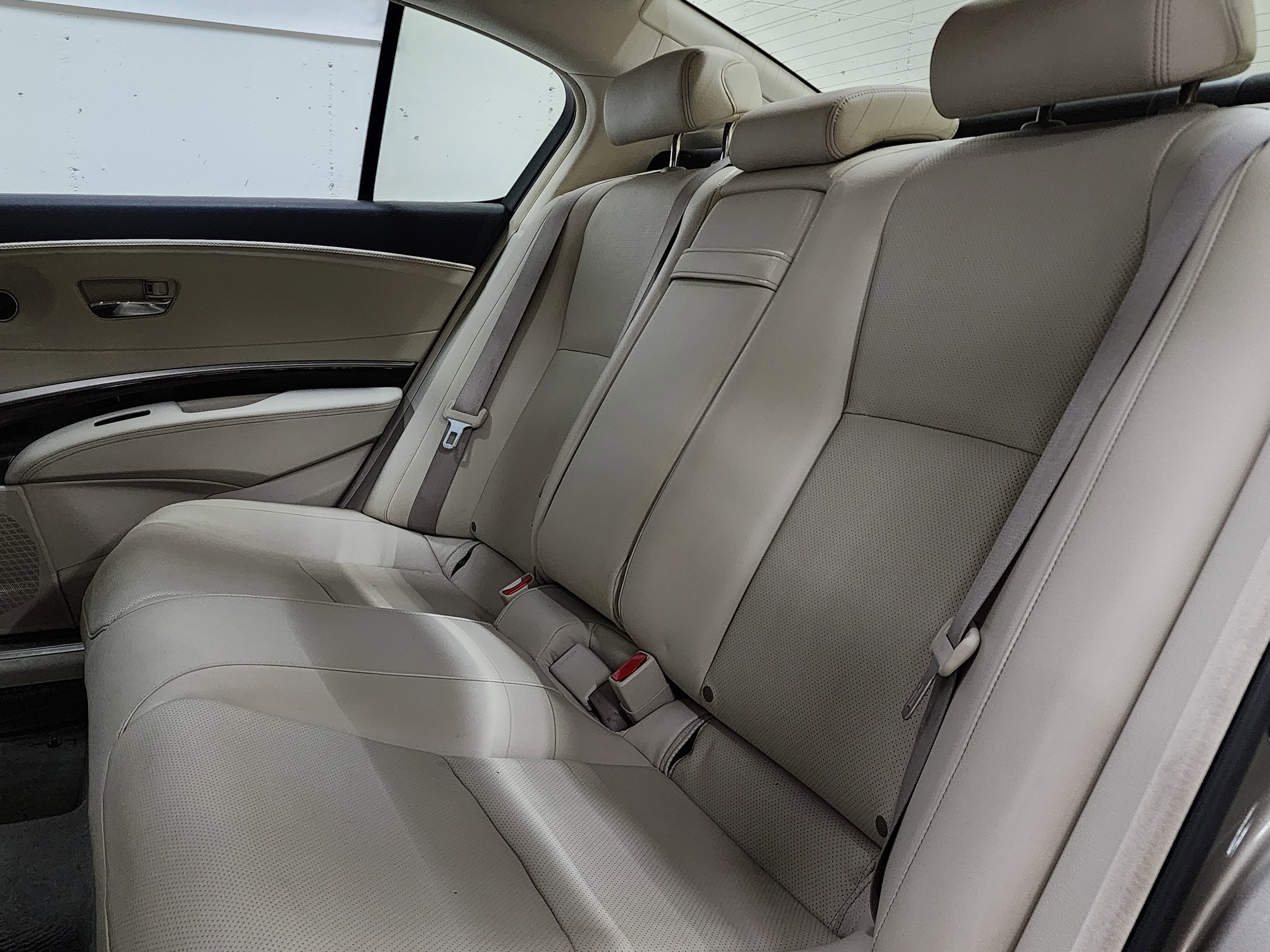 Used 2017 Acura RLX w/ Technology Package image 18